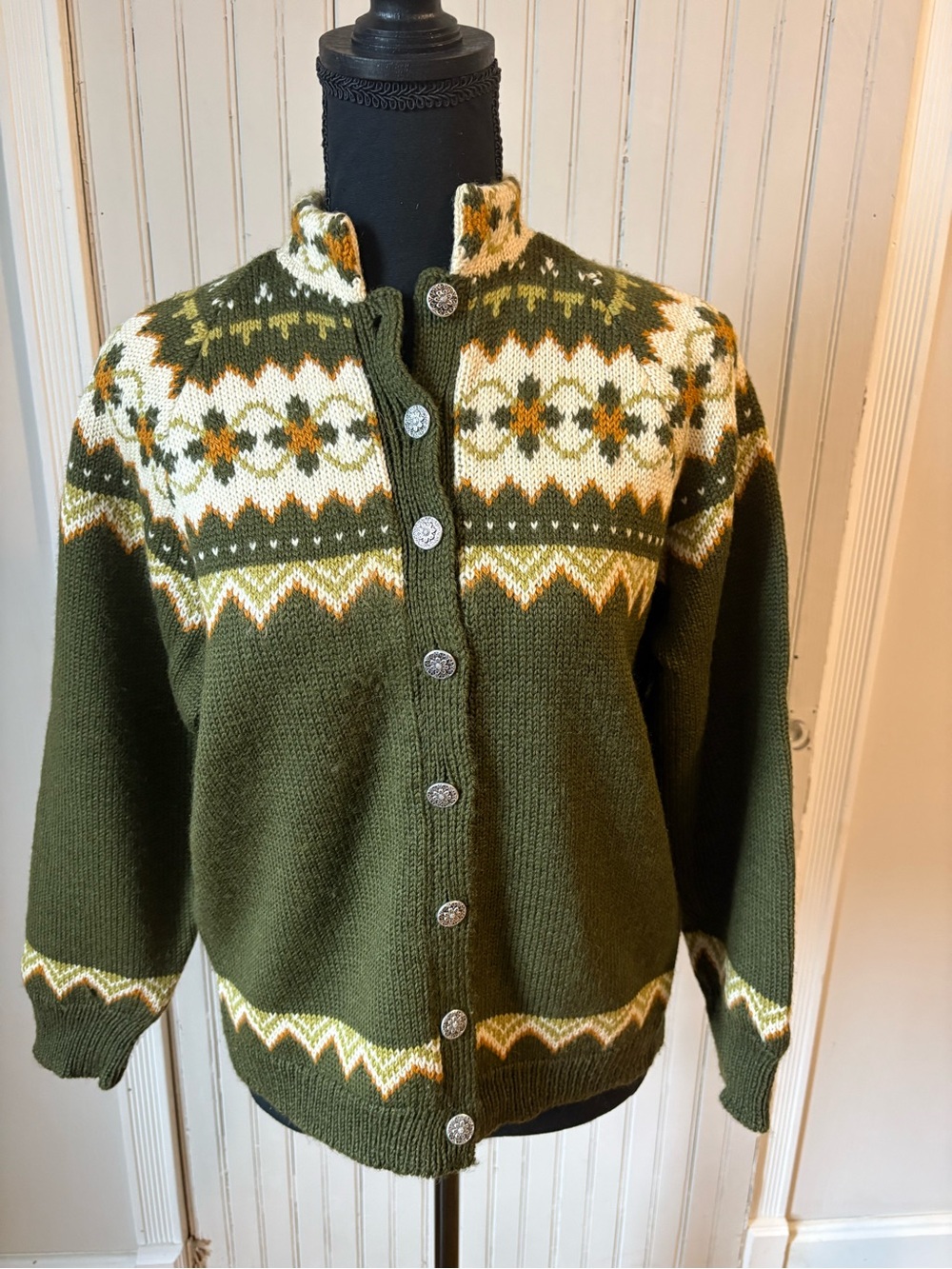 Viking Knit Hand Made Olive Green Nordic Pattern Wool-Blend Cardigan Size Medium